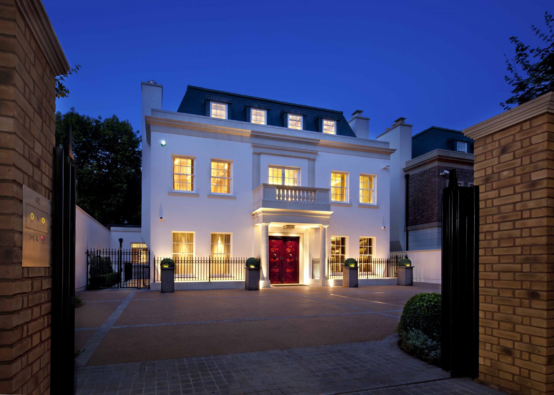 High-End Residential, Avenue Road